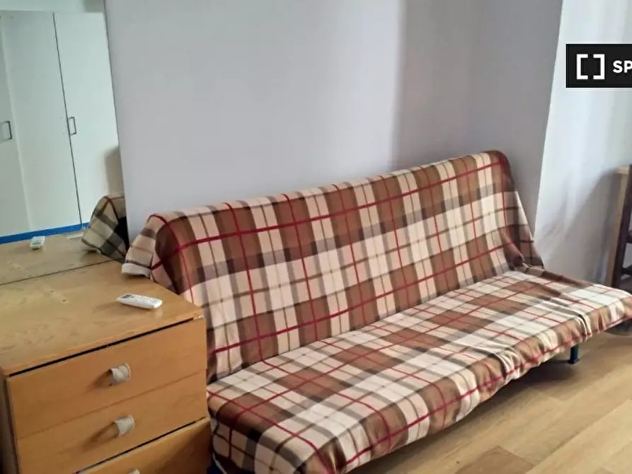 Immagine 3 di Camera condivisa in affitto  in Via Germanico a Roma