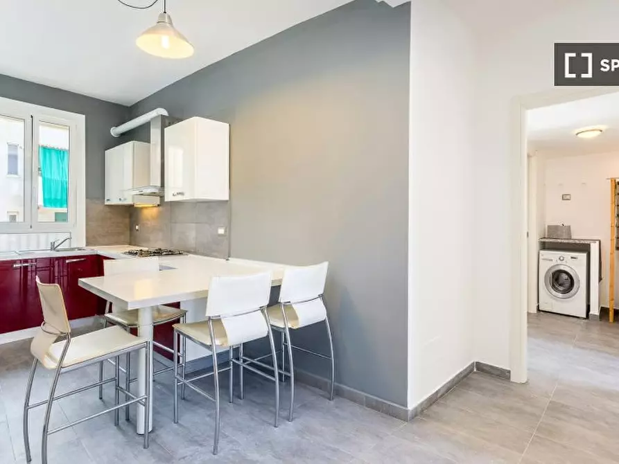 Immagine 11 di Camera condivisa in affitto  in Via Democrito a Milano