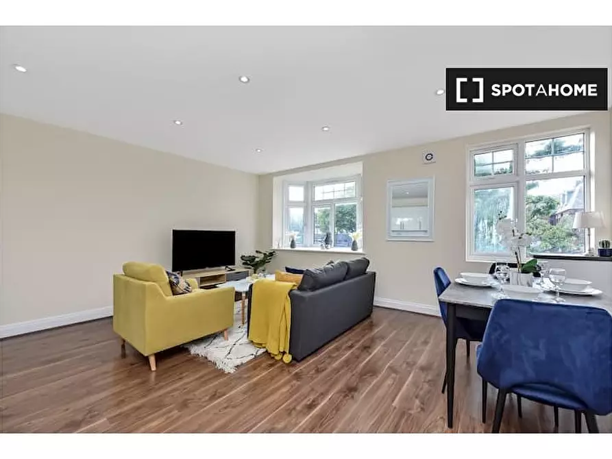 Immagine 5 di Appartamento in affitto  in b Stamford hill London N16 6QX a Hackney