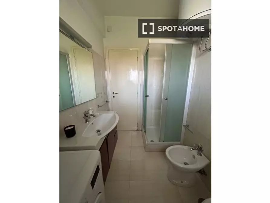 Immagine 11 di Appartamento in affitto  in Via di S. Croce in Gerusalemme a Roma