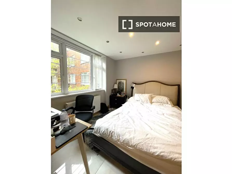 Immagine 11 di Appartamento in affitto  in Townshend Rd a Paddington