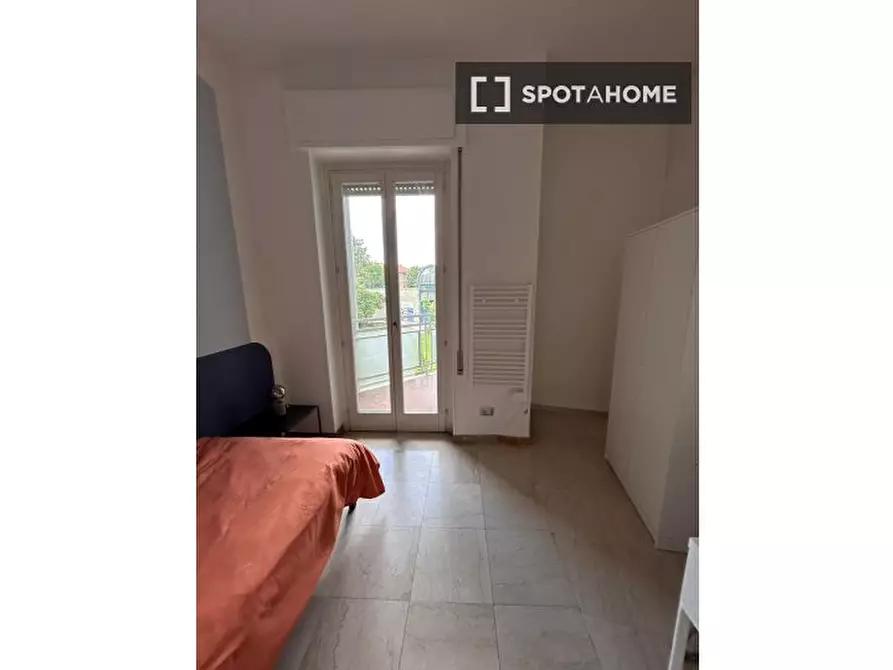 Immagine 2 di Camera condivisa in affitto  in Trento a Brescia