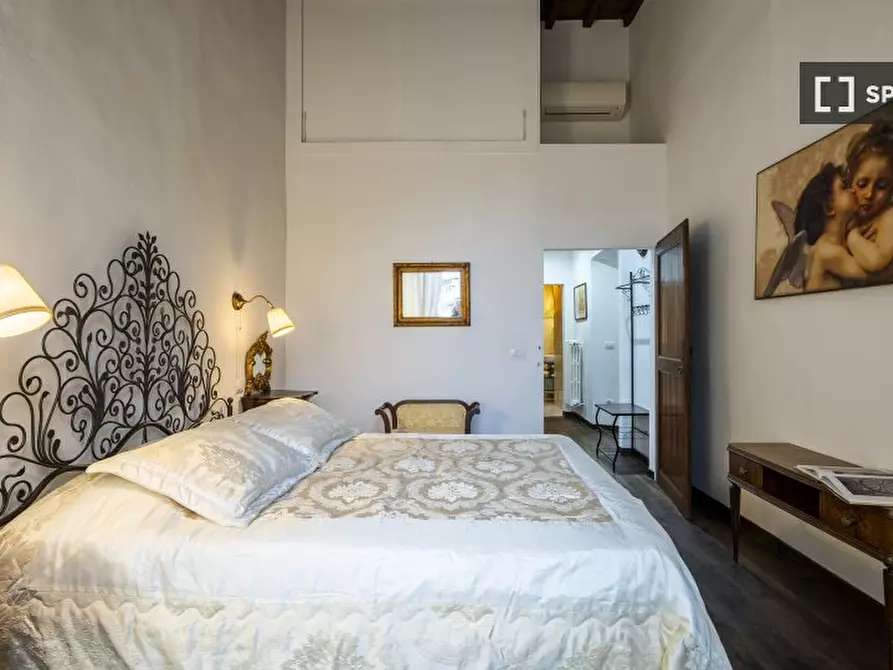 Immagine 12 di Appartamento in affitto  in Borgo S. Frediano a Firenze