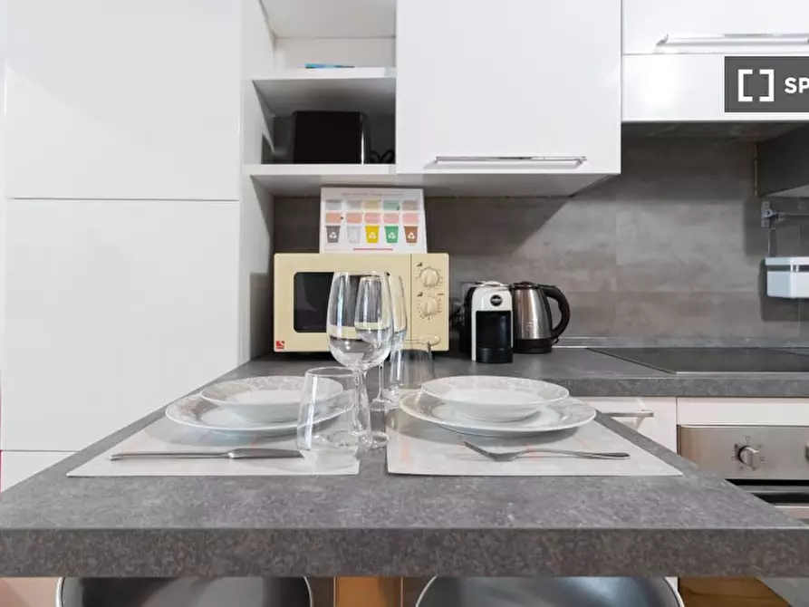 Immagine 12 di Appartamento in affitto  in Via Spezia a Milano