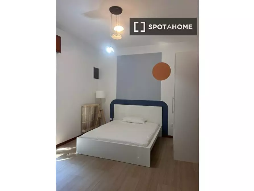 Immagine 8 di Camera condivisa in affitto  in del Risorgimento/a a Brescia