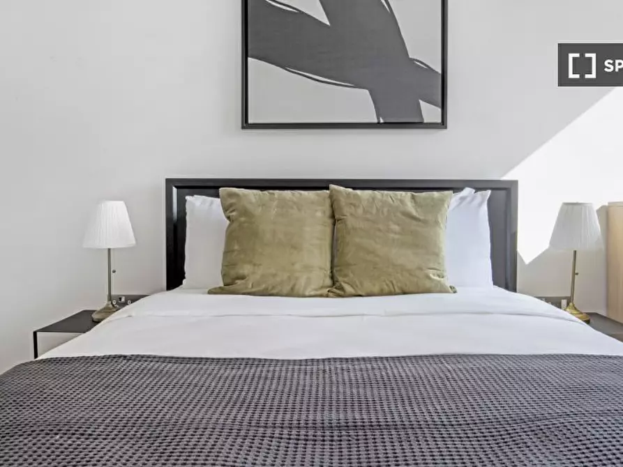 Immagine 11 di Appartamento in affitto  in Upper Ground a Camberwell