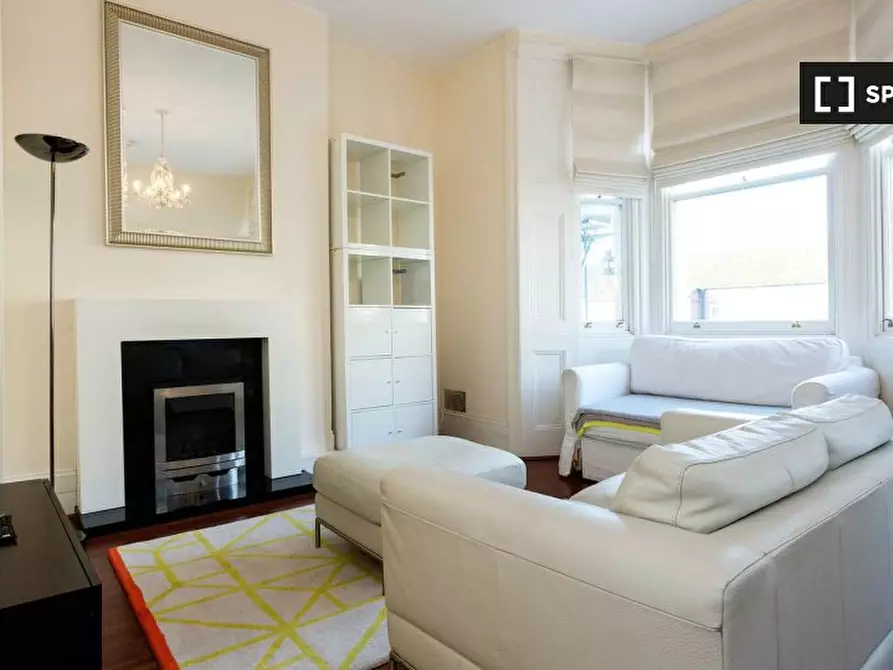 Immagine 2 di Appartamento in affitto  in Cornwall Cres a Kensington