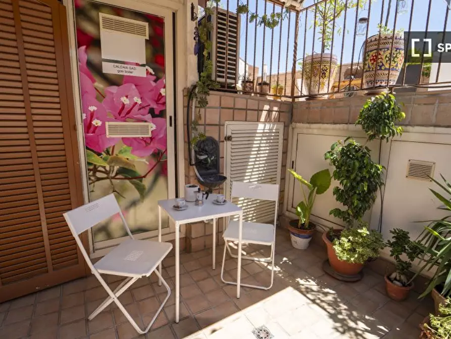 Immagine 7 di Appartamento in affitto  in Piazza Capuana a Napoli