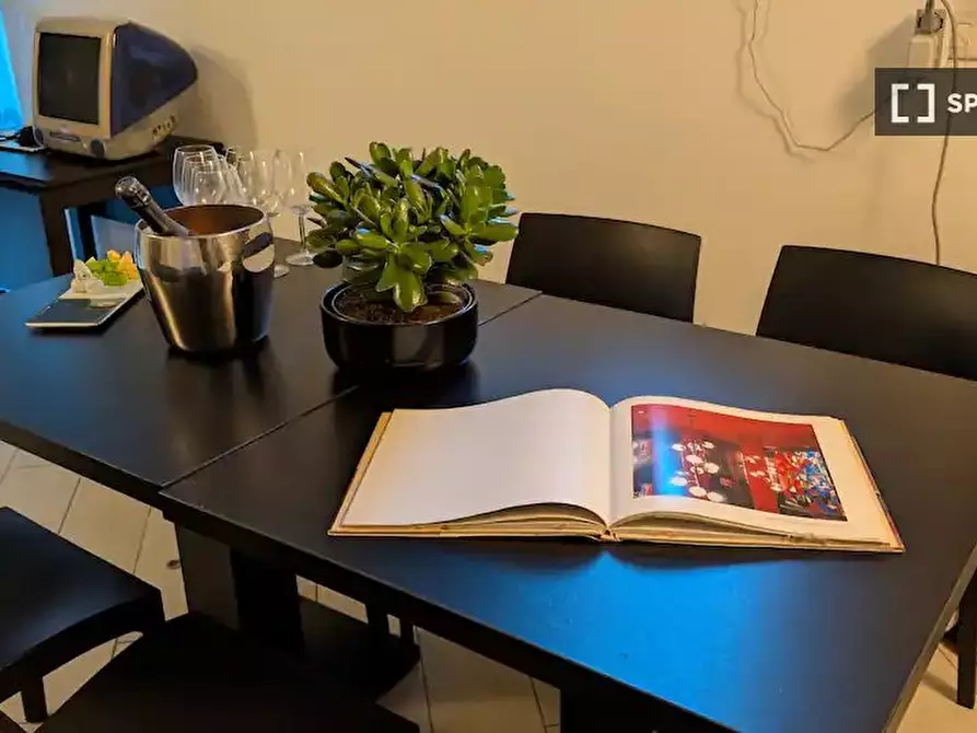 Immagine 12 di Appartamento in affitto  in Via Valtellina a Milano