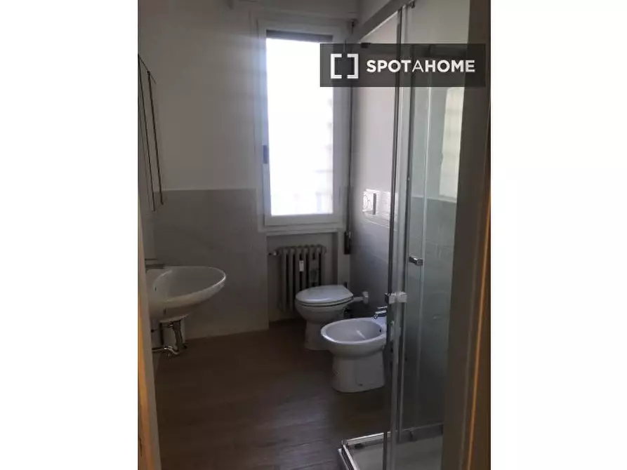 Immagine 9 di Camera condivisa in affitto  in Todaro a Bologna