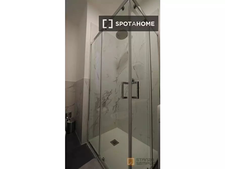 Immagine 9 di Camera condivisa in affitto  in Corso Peschiera a Torino