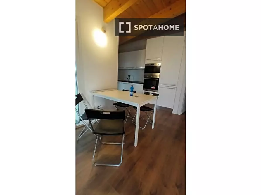 Immagine 12 di Camera condivisa in affitto  in Via Filippo Meda a Paderno Dugnano