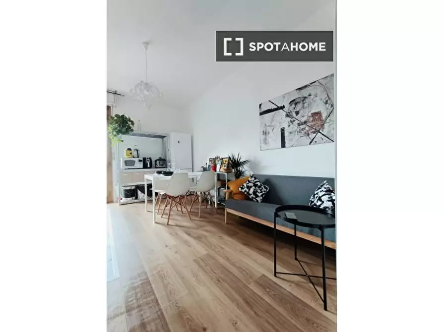 Immagine 3 di Camera condivisa in affitto  in Via Monte Baldo a Milano