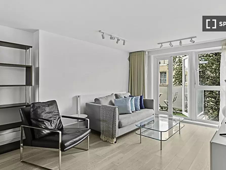Immagine 1 di Appartamento in affitto  in Flat a 