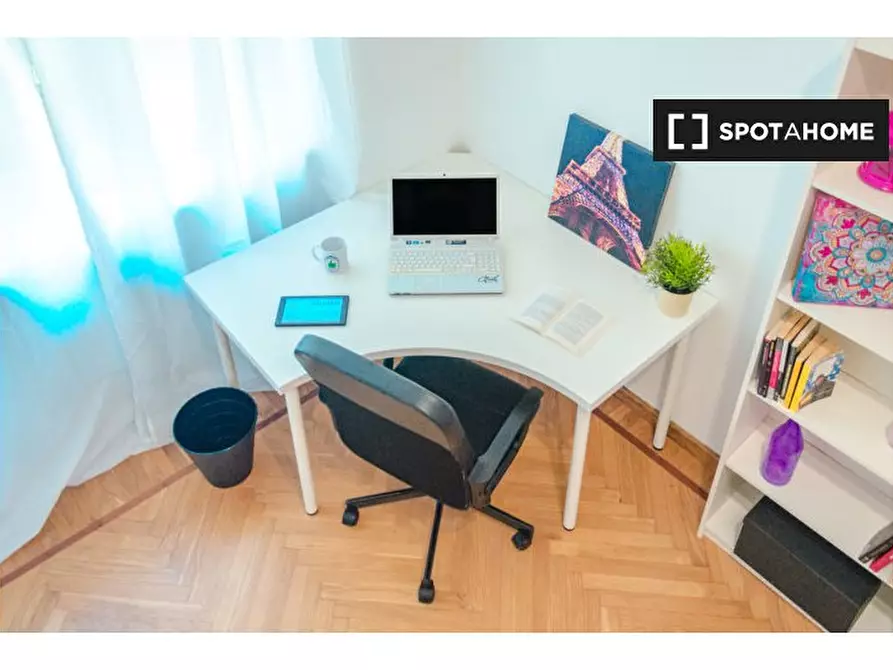 Immagine 3 di Camera condivisa in affitto  in Via Sant'Agostino a Torino