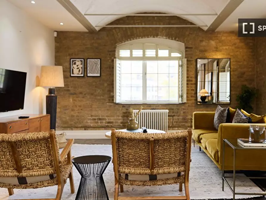 Immagine 7 di Appartamento in affitto  in E Smithfield a Poplar