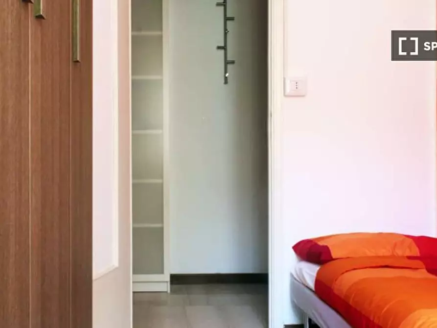 Immagine 6 di Camera condivisa in affitto  in Via Salvatore Barzilai a Milano