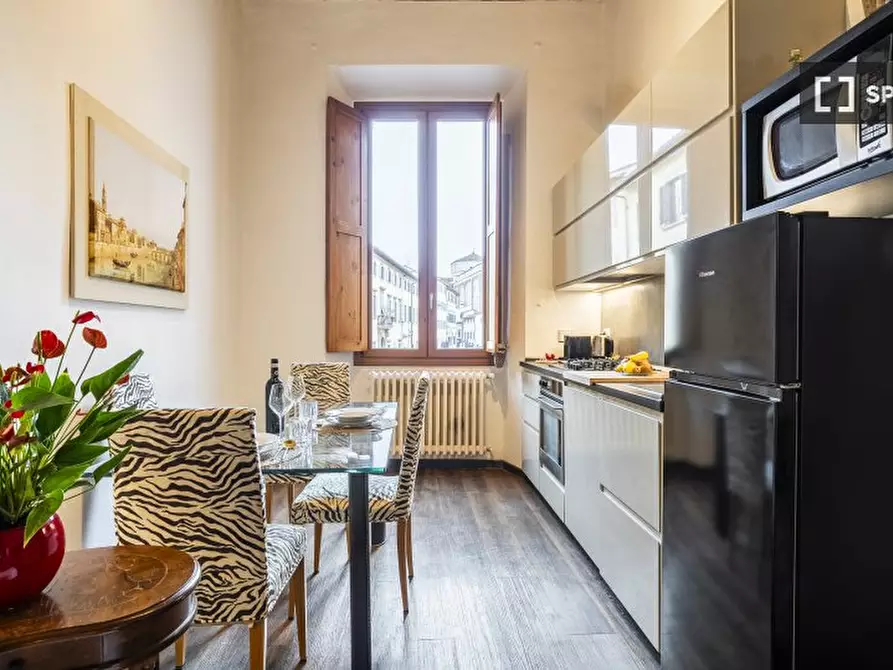 Immagine 17 di Appartamento in affitto  in Borgo S. Frediano a Firenze