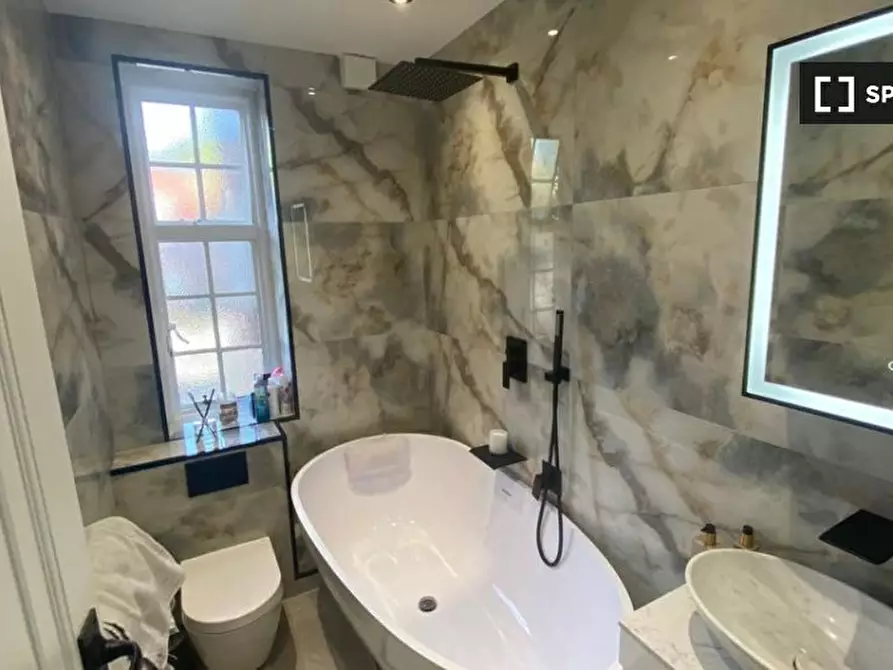 Immagine 7 di Appartamento in affitto  in Hillside Court a Camden Town