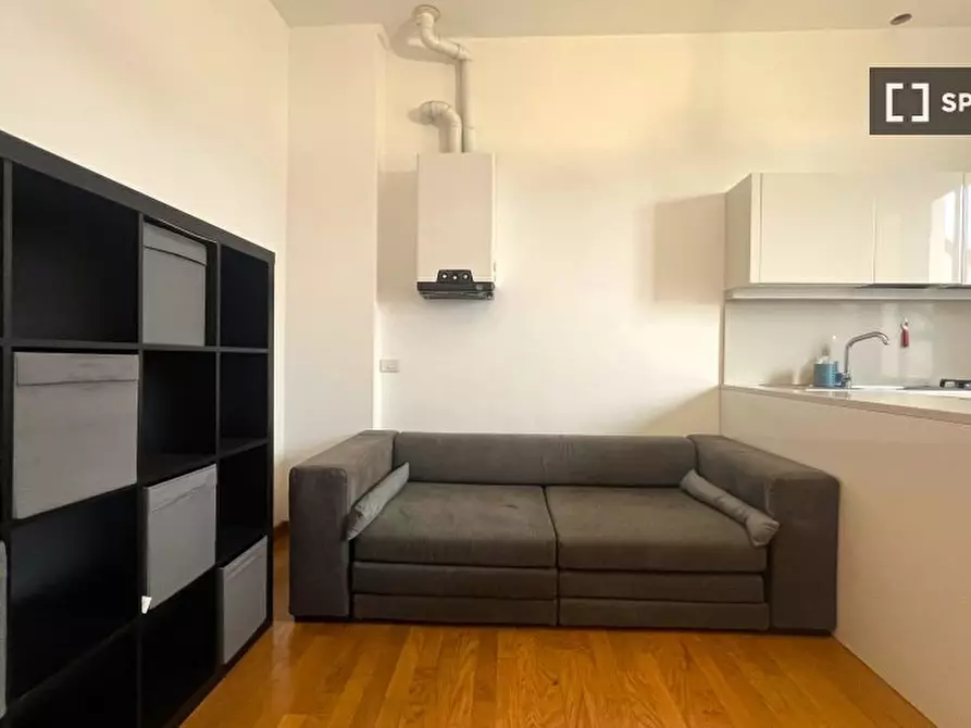 Immagine 2 di Appartamento in affitto  in Via Luigi Settembrini a Milano