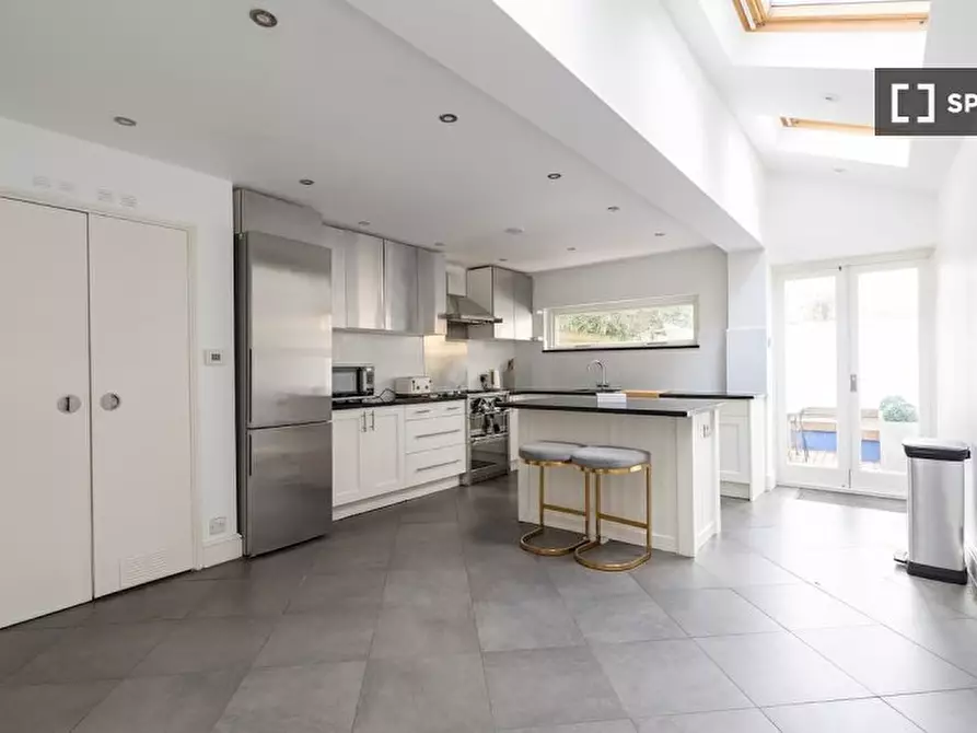 Immagine 10 di Appartamento in affitto  in Shorrolds Rd a Hammersmith