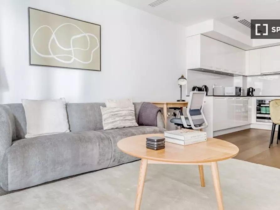 Immagine 2 di Appartamento in affitto  in Radnor Terrace a Hammersmith