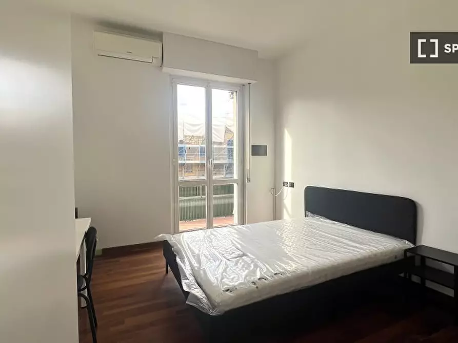Immagine 1 di Camera condivisa in affitto  in Via Baldo degli Ubaldi a Milano