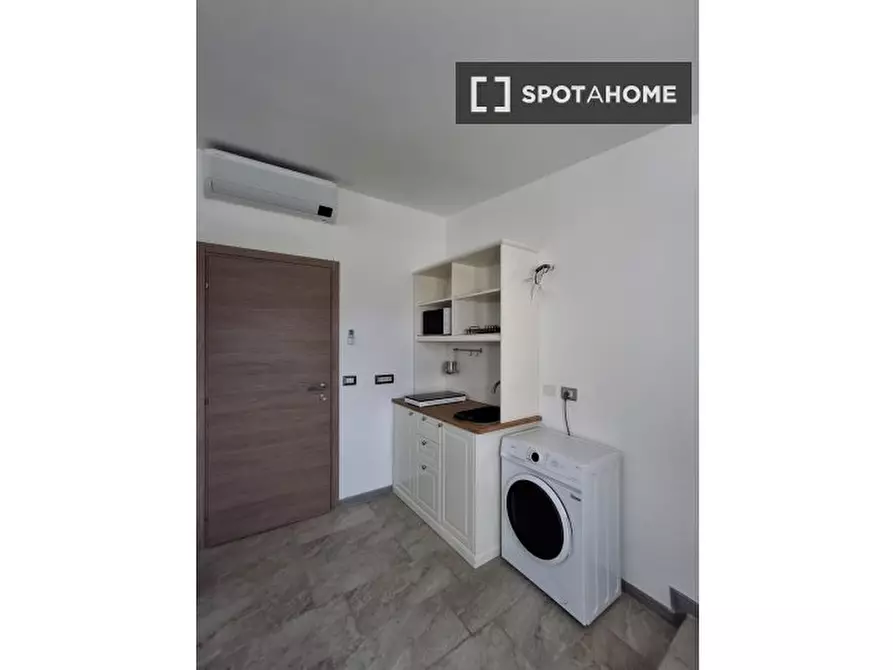 Immagine 8 di Ufficio in affitto  in Via Castellammare a Milano