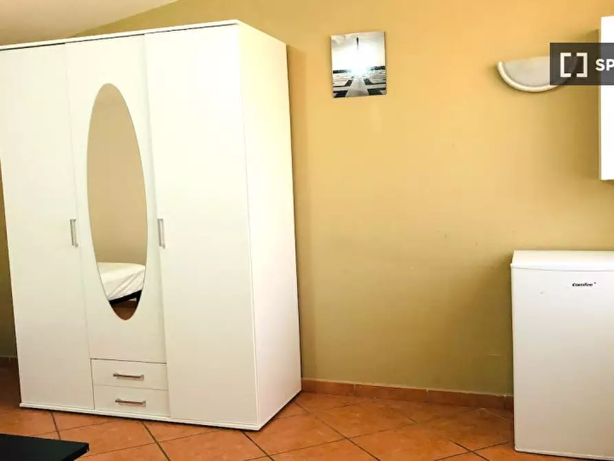 Immagine 6 di Camera condivisa in affitto  in Via Alessandro Brisse a Roma