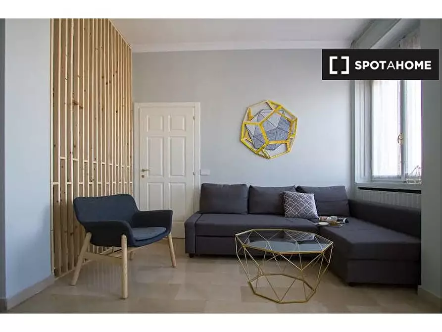 Immagine 5 di Appartamento in affitto  in Via dei Piatti a Milano