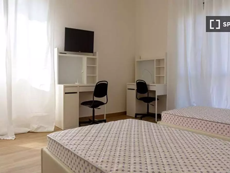 Immagine 1 di Camera condivisa in affitto  in Viale San Gimignano a Milano