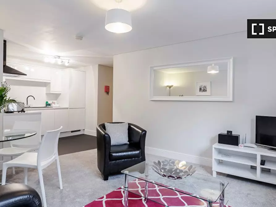 Immagine 5 di Appartamento in affitto  in Marina Pl a Kingston Upon Thames