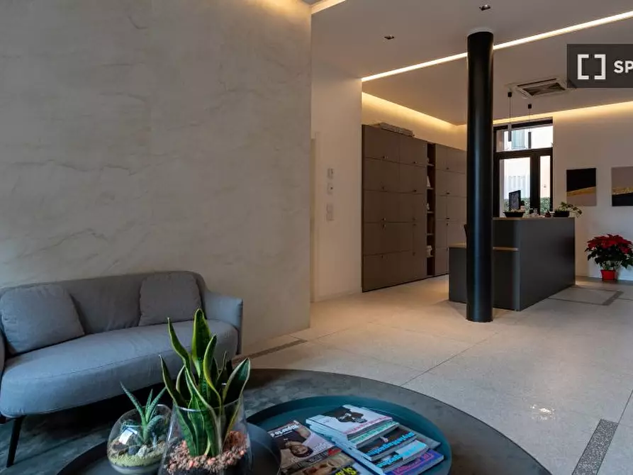 Immagine 3 di Ufficio in affitto  in Via Errico Petrella a Milano