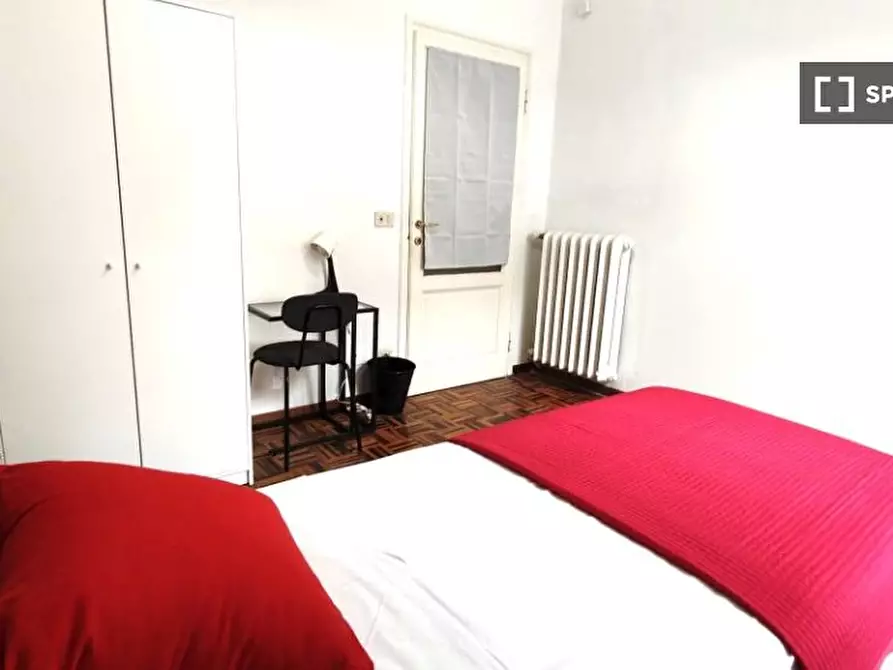 Immagine 2 di Camera condivisa in affitto  in Via Aurelio Saffi a Firenze