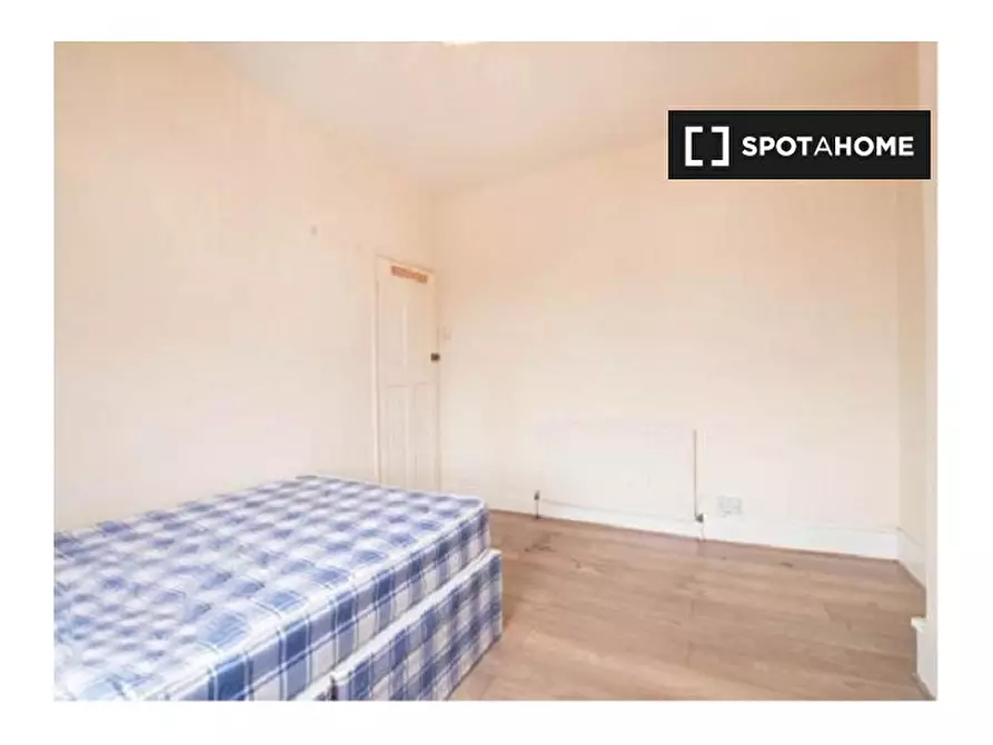 Immagine 14 di Camera condivisa in affitto  in High St, Walthamstow a Walthamstow