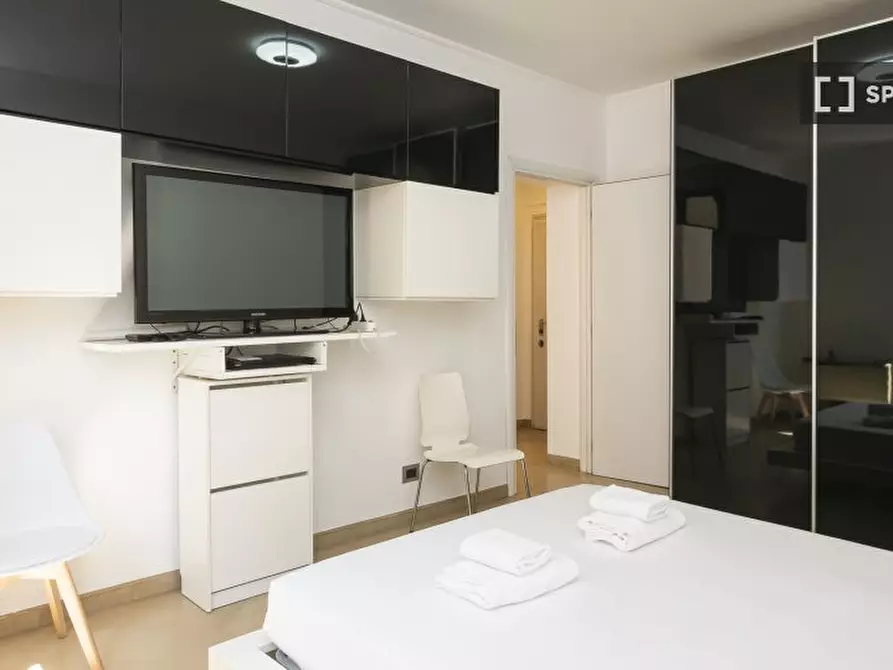 Immagine 11 di Appartamento in affitto  in Via Accademia a Milano