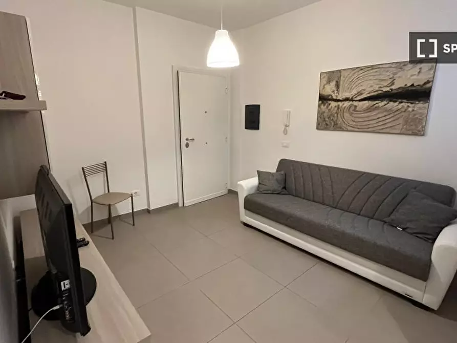 Immagine 13 di Camera condivisa in affitto  in Via Teano a Roma