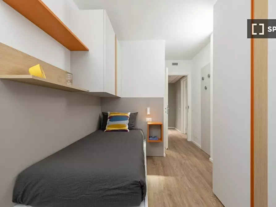 Immagine 4 di Camera condivisa in affitto  in San Giovanni a Trento