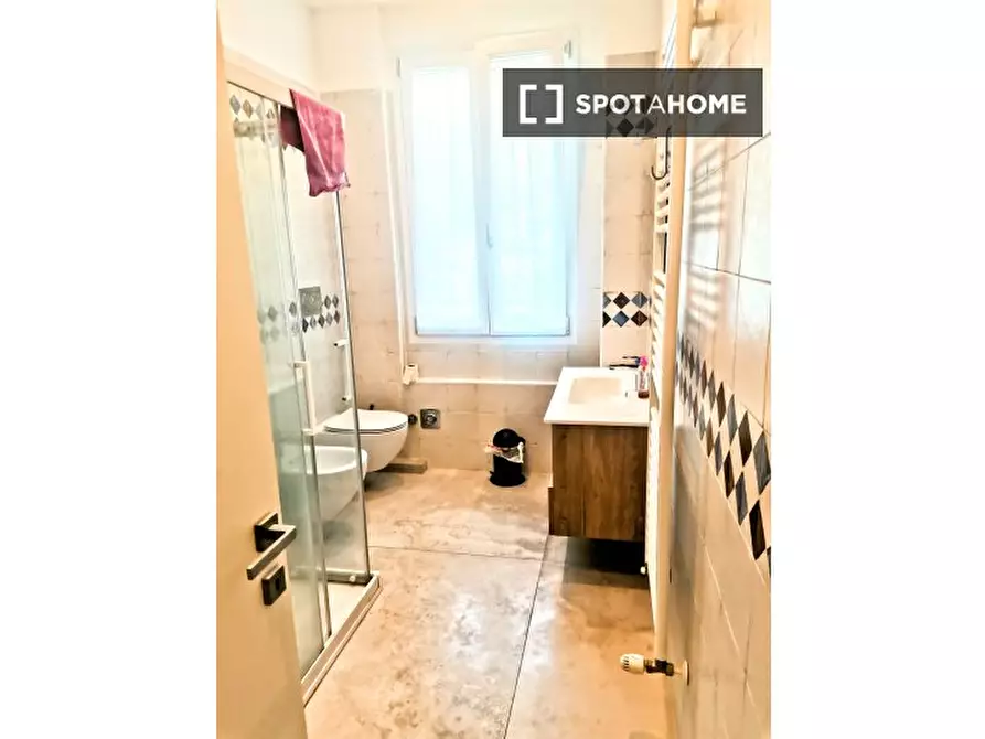 Immagine 18 di Camera condivisa in affitto  in Via Irma Bandiera a Bologna