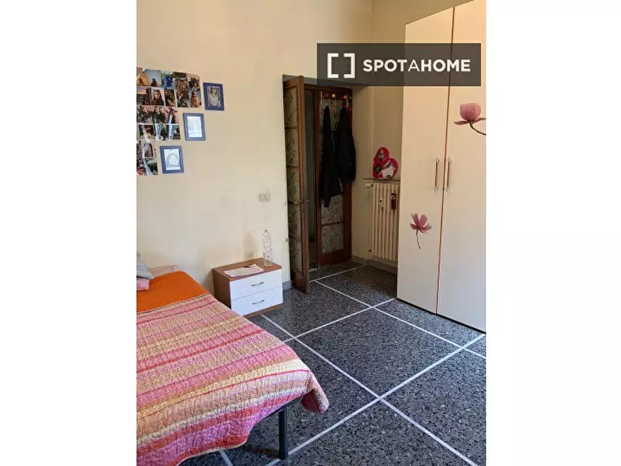Immagine 7 di Camera condivisa in affitto  in Via Sirte a Roma