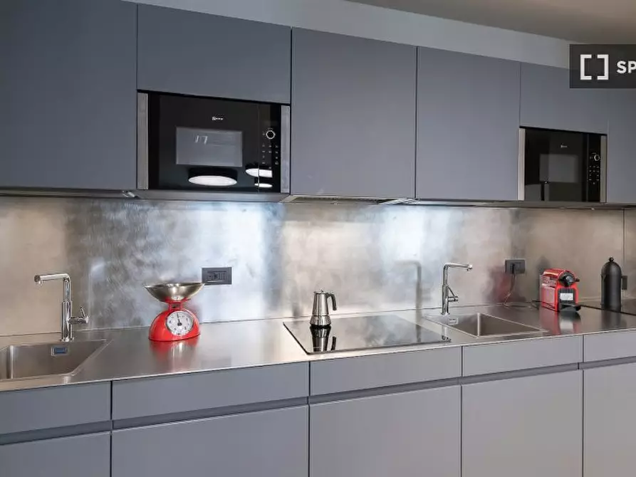 Immagine 16 di Camera condivisa in affitto  in San Giovanni a Trento