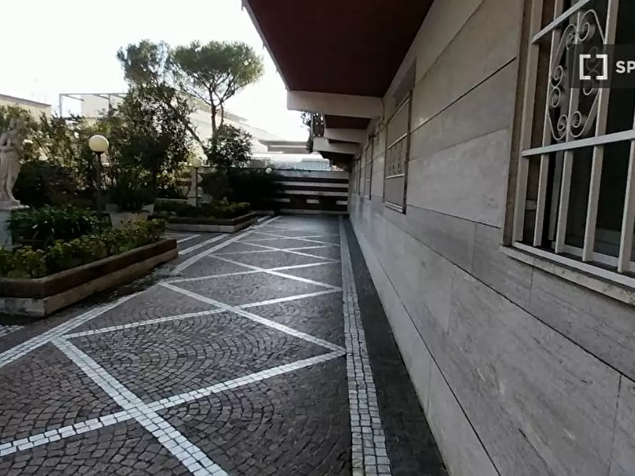 Immagine 6 di Camera condivisa in affitto  in Via Antonino Pio a Roma