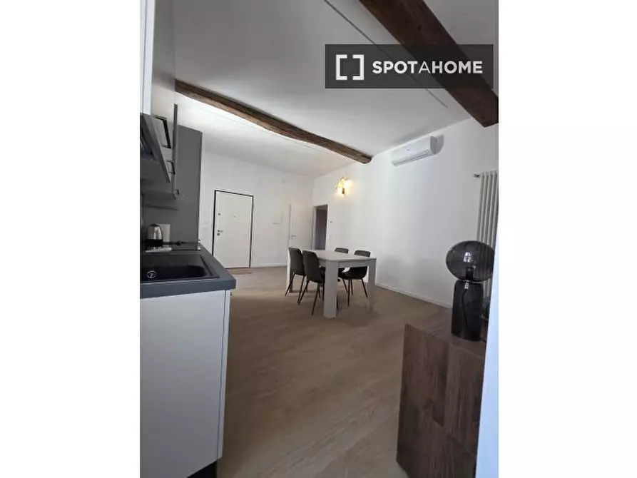 Immagine 11 di Camera condivisa in affitto  in Via Guglielmo Oberdan a Bologna