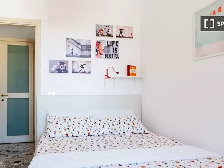 Immagine 2 di Camera condivisa in affitto  in Via Vettabbia a Milano