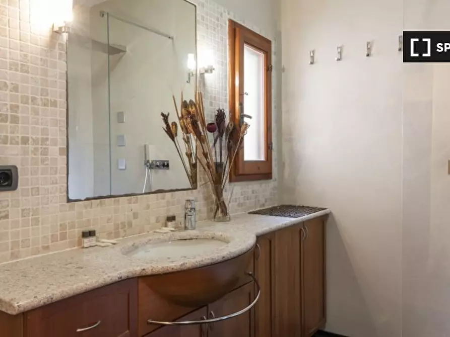 Immagine 18 di Appartamento in affitto  in Via Toscanella a Firenze