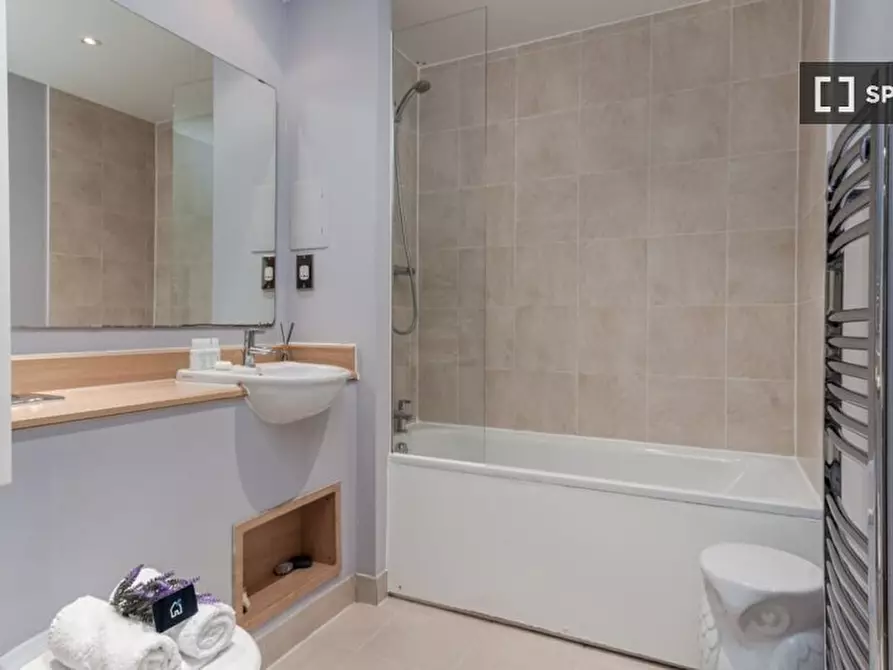 Immagine 5 di Appartamento in affitto  in Aragon Court a Lambeth