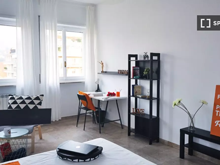 Immagine 3 di Camera condivisa in affitto  in Corso Massimo d'Azeglio n. Scala H a Torino