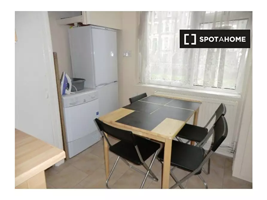 Immagine 5 di Camera condivisa in affitto  in Waltham House a Lambeth