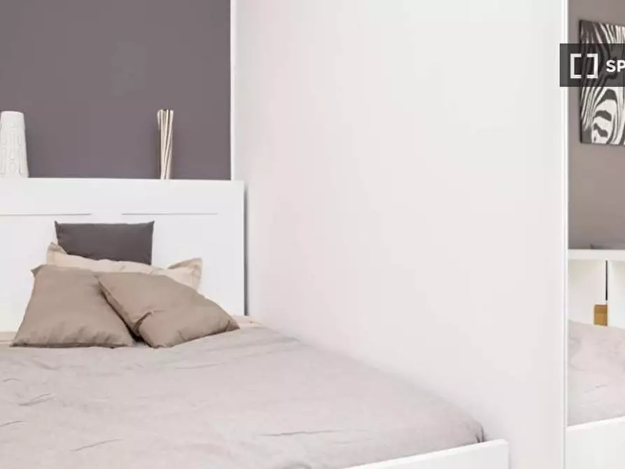 Immagine 1 di Camera condivisa in affitto  in Viale Carlo Espinasse a Milano