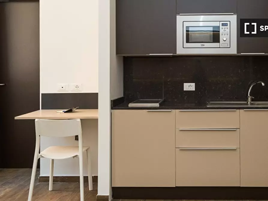 Immagine 7 di Ufficio in affitto  in Via della Marranella a Roma